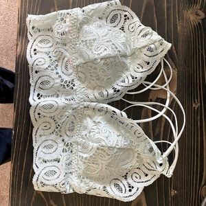 Brand new Victoria Secret bralette. Size S.